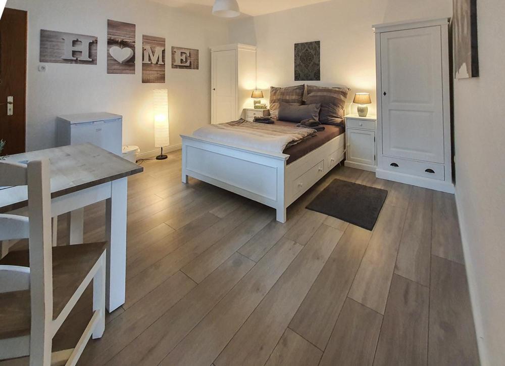 Friendly - Klinkerhof Homestay Bornheim (Rheinland)