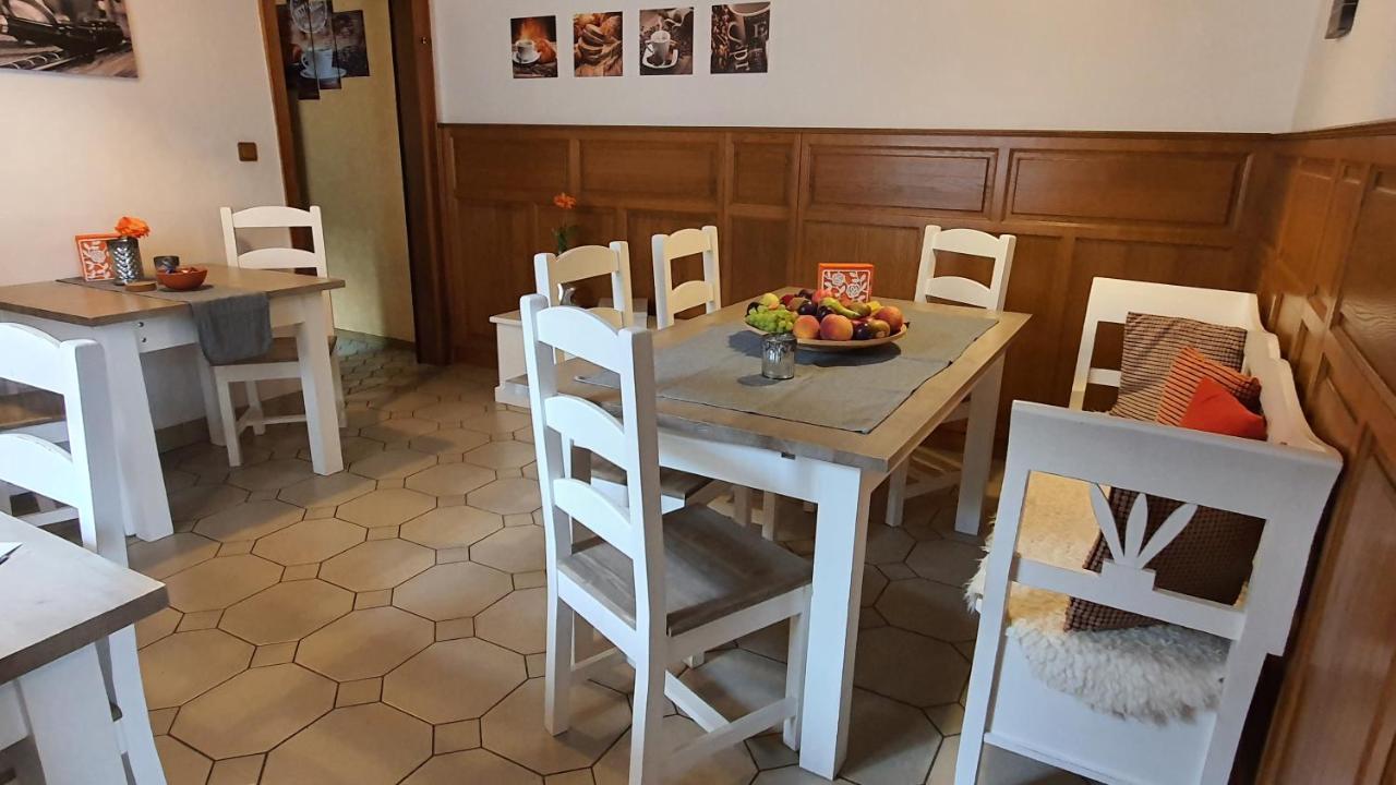 Friendly - Klinkerhof Homestay Bornheim (Rheinland)